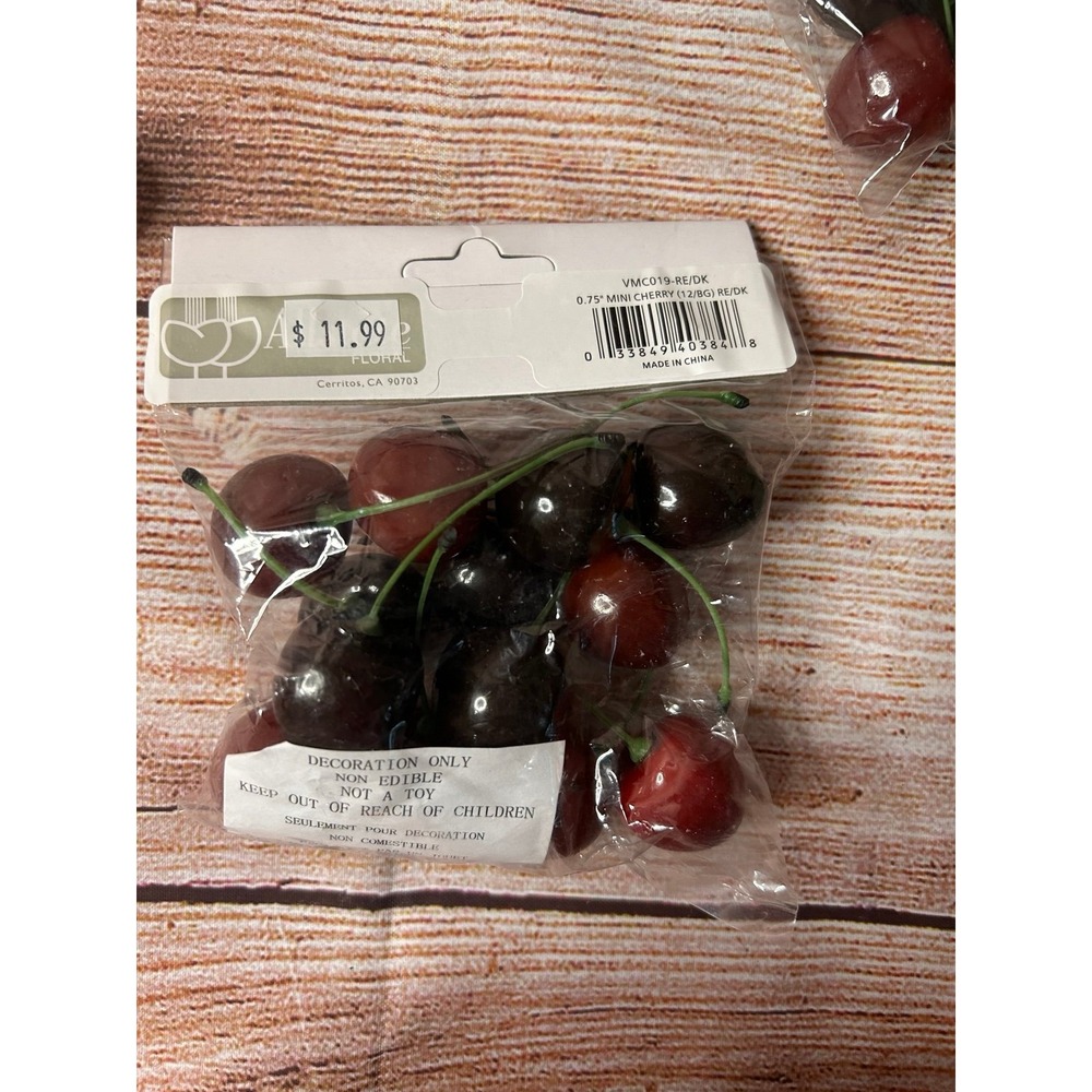 Fake cherries‎ - Picture 5 of 7